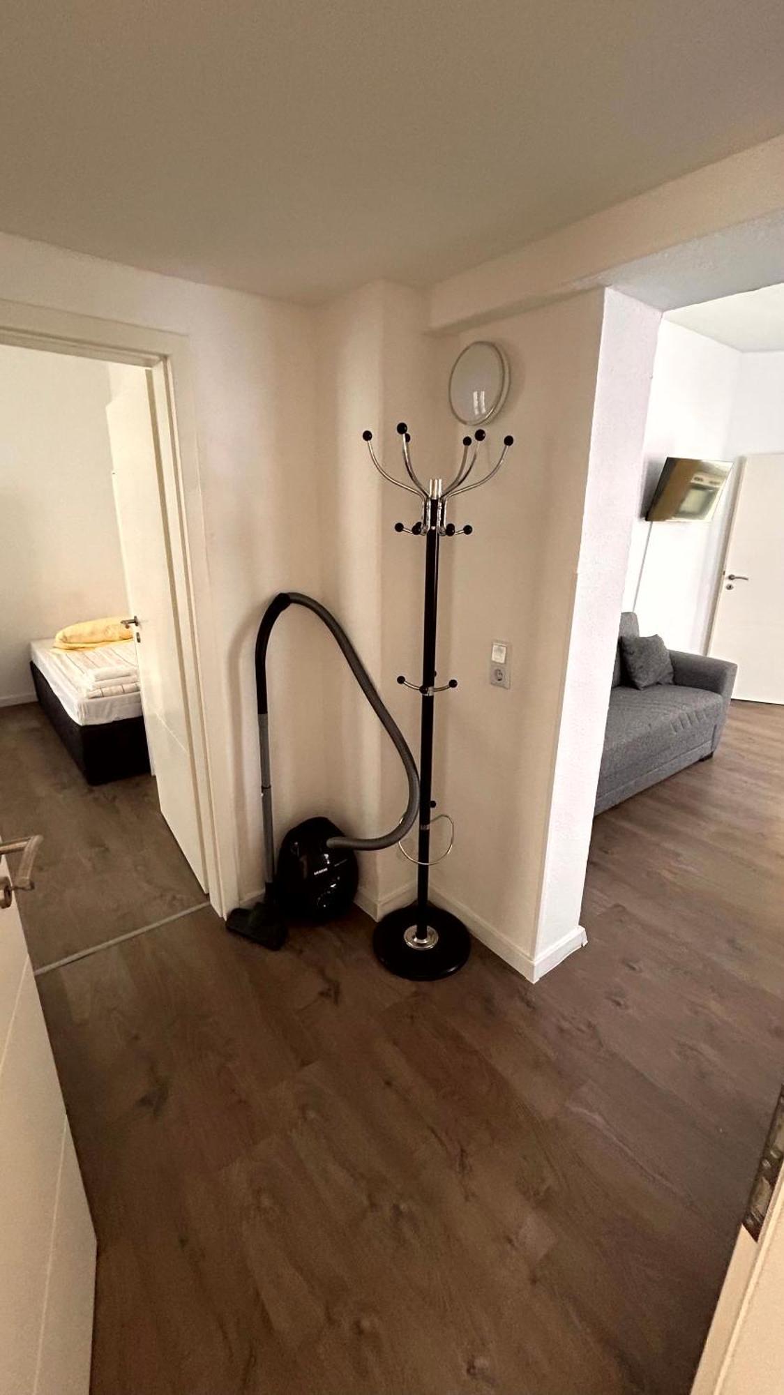 Modernes Apartment Mit 2 Schlafzimmern Und Privatparkplatz Nahe Innenstadt Neumuenster Luaran gambar